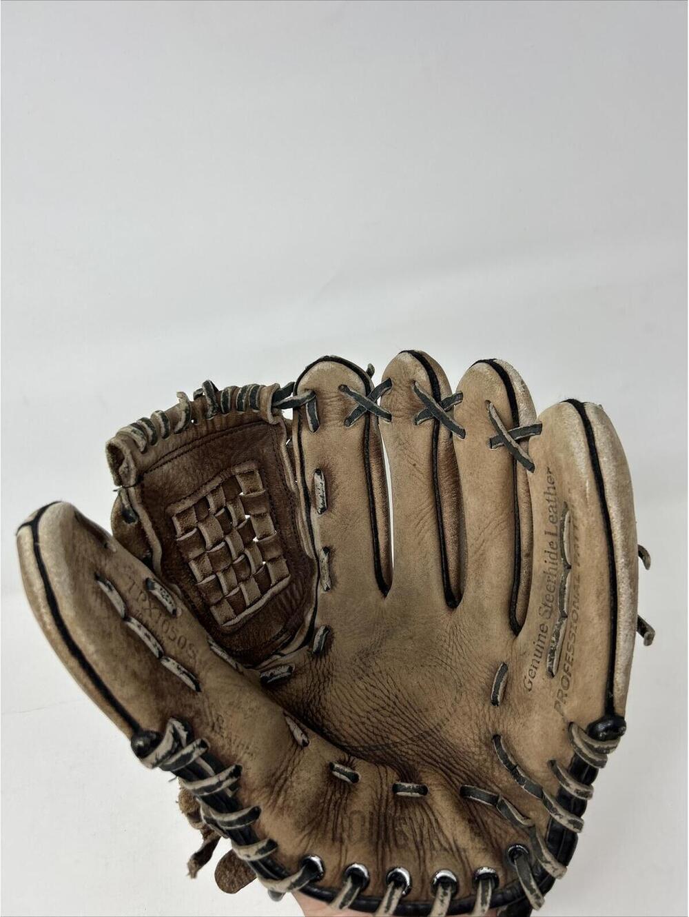 Louisville Slugger TPX1050S Tour Player Series 10.5” YouthBaseballGlove Mitt RHT